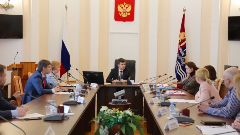 Станислав Воскресенский обсудил с руководителями крупнейших предприятий региона меры поддержки в связи с распространением коронавируса.