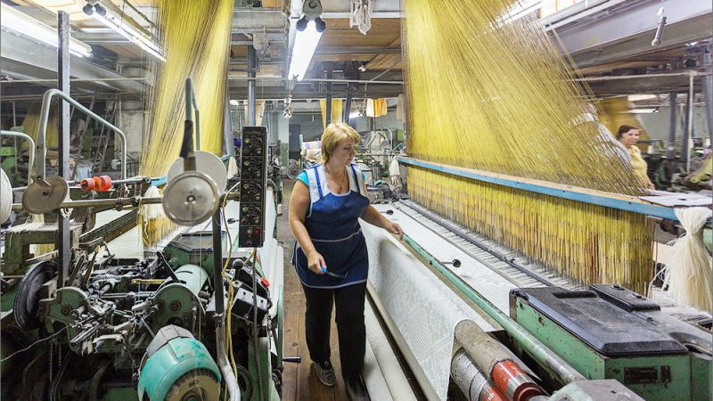 Российские предприятия получат субсидии на производство изделий из льна по федеральной программе