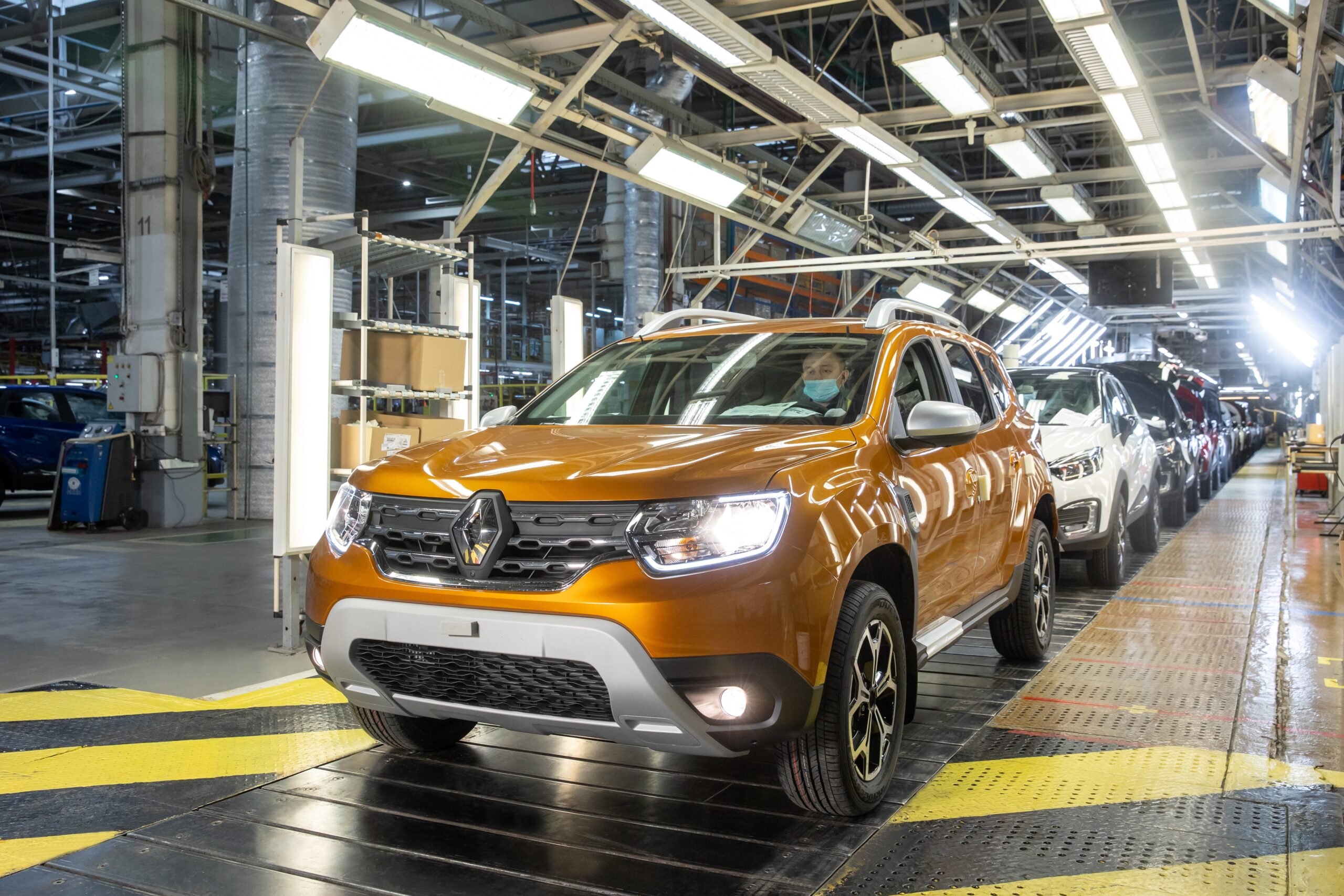 «Открытие Авто»: три модели Renault и Lada Granta возглавили список подешевевших в августе популярных автомобилей